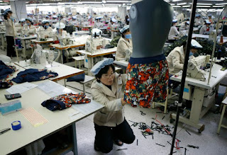 “North Korea, bulk transfer of clothing production facilities to export clothing factories in Kaesong Industrial Complex”  Anchor : It is known that clothing production facilities in the Kaesong Industrial Complex have been transferred in large quantities to an export clothing factory under Office No. 39 of the North Korean Party. It is pointed out that the violation of the property rights of South Korean companies is being carried out under the direction of the North Korean authorities. Inside North Korea, reporter Son Hye-min reports.  North Korea illegally operates production facilities left behind by South Korean companies as the Kaesong Industrial Complex was shut down.  Now, the production facilities in the Kaesong Industrial Complex are relocated without permission and are being used for foreign currency earning projects to secure funds, which is expected to have a ripple effect.  A trade official from North Pyongan Province told Radio Free Asia on the 25th, "Earlier this month, we brought in 100 electric sewing machines (sewing machines) to the Eunha ( export ) clothing factory located in Sinuiju."  The Kaesong Industrial Complex, which was suddenly stopped due to North Korea's nuclear test and missile launch in 2016, is known to have considerable clothing production facilities as there are dozens of clothing manufacturers operated by South Korean companies. However, the explanation is that North Korea transferred the clothing production facility (sewing machine), which is the property of a South Korean company, to the Eunha Export Cloth Factory.  In North Korea, there are export clothing factories operated by the General Directorate of Clothing under the Ministry of Light Industry of the Cabinet, but export clothing factories operated by the Galactic Guidance Bureau under Office No. 39 of the Party are located all over the country, including Pyongyang. In North Pyongan Province, the source said there are also Eunha Clothing Factory with 200 employees in Sinuiju and Dongrim counties.  A source said, “It is not the first time that electric sewing machines ( sewing machines ) from the Kaesong Industrial Complex have been transferred to the Shinuiju Eunha ( export ) clothing factory. ( Related article ) , but it is the first time that it has been relocated on a scale of 100 units like this year.”  A local source reported that the export clothing factory under the Galactic Map Bureau located in Pyongyang is also in operation after a large amount of clothing production facilities were transferred from the Kaesong Industrial Complex.  An official from Pyongyang City, who was on a business trip to North Pyongan Province, reported on the 26th, “In March of this year, a white electric sewing machine was brought in by truck to the export clothing factory in Moranbong District where I work.”  In Pyongyang, there are hundreds of large and small export clothing factories operated by the Galactic Map Bureau under Office No. 39 of the Party in 11 central districts, including Jung District. About 500 employees are known to be working at the export clothing factory in Moranbong District.  “A large-scale export clothing factory in Pyongyang is equipped with electric sewing machines and Obark equipment imported from China,” said the source.  “However, in April, as orders from Chinese companies for toll processing of clothing increased, the Galactic Map Bureau needed to increase the productivity of export clothing factories,” he said. approved to do so,” the source stressed.  It is said that North Korea is trying to secure funds for the party through clothing toll processing. For a long time, clothing toll processing between North Korea and China occupies as much of a share of North Korea's foreign currency earning as coal exports. It is explained that when Chinese companies provide clothing fabrics and raw and subsidiary materials to North Korea, it is not uncommon to earn foreign currency by processing clothing in North Korea and handing it over to China.  Clothing toll processing between North Korea and China is sometimes carried out by sending North Korean workers to China, but this has been reduced since the UN Security Council Resolution 2397 was adopted in 2017 to withdraw North Korean workers living abroad by the end of 2019. This is because a significant portion of North Korean workers in China withdrew.  The source said, “However, since foreign currency earning is not small, clothing toll processing has been continuously carried out by (North Korean) workers who remain in China and workers in domestic export clothing factories.” It is imported ( to North Korea ) through maritime trade and supplied to export clothing factories .”  In 2017, UN Security Council Resolution 2375 on sanctions against North Korea adopted in response to North Korea's sixth nuclear test also bans imports of textile products from North Korea. North Korea's unauthorized transfer of clothing production facilities in the Kaesong Industrial Complex to production and export of toll-processed clothing to China is a direct violation of the Gaeseong Industrial Zone Act as well as the United Nations Sanctions Resolution against North Korea.        North Korean authorities exceptionally supply 'shampoo' to construction stormtroopers in Pyongyang  Anchor : It is known that the North Korean authorities first supplied ' shampoo ' , a sanitary product, to storm troopers who were mobilized to build a house in Pyongyang earlier this month . It is pointed out that exceptional benefits were provided to the storm troopers, who had lived in filthy conditions . Reporter Kim Ji-eun reports inside North Korean news .  A resident source in North Pyongan Province said on the 20th , “ As a special consideration of the authorities this month, ' shampoo ' was provided to the youth storm troopers who started construction in Pyongyang, ” adding, “ The shock troops had to provide hygiene products such as soap and toothpaste on their own . It is the first time that ' shampoo ' has been provided to members , ” he told Radio Free Asia .  The source said , “ I heard that the son of an acquaintance who was selected for the second- phase construction of a house in Pyongyang City was supplied with shampoo for the first time in the stormtroopers. ” “ shampoo ” was written in big letters on the screen . ”  “ It is known that most of the storm troopers who were mobilized for construction in Pyongyang were dissatisfied with the unfavorable living conditions, ” he said. “ Young-blooded youth suffered from hunger due to a lack of food, and they were in an unsanitary environment due to the lack of sanitary products. ” pointed out .  He continued , “ As the uncomfortable living conditions of the shock brigade selected for construction in Pyongyang became known even to the provinces, some of them tried to avoid joining the shock brigade by any means. ” because ” he said .  He added, “ The ' shampoo ' provided is of a lower quality than ordinary soap sold in the market, ” and added, “ It doesn't bubble well and the amount is small, so it's very insufficient for two people to share, but the assault force couldn't even use face soap ( face soap ) because they didn't have money. I am grateful to the members, ” he added .   In this regard, an official source in North Hamgyong Province said on the 21st , “In early April , ' shampoo ' was supplied as a sanitary product to the storm troopers who started building houses in Pyongyang and to the builders in various regions . ” It was the first payment, ” he told Radio Free Asia .  The source said , “ Nowadays, as the second- phase construction of houses in Pyongyang is progressing in earnest according to the plan of the capital construction by the general secretary, storm troopers have been organized in various places . ” I was disappointed, ” he explained .  The source said , “ The living conditions of the young stormtroopers at enterprises in each province in Pyongyang City are indescribably poor,” adding , “ In the platoon dormitory, there is no proper supply of cold water and sanitary products, and most of them share the insufficient water to wash the cats. The reality is that we have to do it ” .  He continued , “ Not only the North Hamgyong ( Assault Brigade ) Brigade , but also brigades in other provinces have poor sanitary conditions . ” explained .  The source also said , “ As if the living conditions of the stormtroopers who started building houses in Pyongyang were reflected in the center, ‘ shampoo ’ was provided for the first time this month . ” It was supplied, but it was an undeserved benefit . ”  On the other hand, Radio Free Asia reported on February 23 through an internal source in North Korea that youth petitioners from various regions of North Korea are leaving for Pyongyang for the construction of a second - phase 10,000 - household house in Hwaseong District, Pyongyang .    However, it is known that the North Korean authorities are entrusting local factories and enterprises with the mobilization period of young people and the support for goods necessary for their daily lives .      At least 20 members of the Military Council were killed in the battle  Southern Shan State In the morning of April 26, in the morning of Mobre Township, Nyaungwain Ward, Mobre People's Defense Force announced that at least 20 members of the Military Council were killed and two were arrested in a battle between the Military Council Army and the Karenni National Defense Force KNDF.  A video obtained by RFA shows the bodies of the military council members. RFA has not been able to contact the military council to confirm about this.  On the morning of April 26th, the Military Council Army and the Mobae People's Defense Force MBPDF B-01. Karenni National Defense Force KNDF B-03; Karenni National Defense Force KNDF B-01; The Urban Revolutionary Front (URF) fought for more than three hours.   The joint forces announced that some weapons and ammunition were seized by the military council.  It has also been reported that during the raid by the defense forces up to the city of Mobre, the military council army attacked four times from the air.  During the battle, the 336-thousandth base camp and the army Residents said that the Khlara (422) and Loikaw army units near the Mobre Dam also fired continuously with heavy weapons. He also said that a monk and some war victims were injured in the shooting.  Currently, due to the military tension in Mobae town, the Mobae People's Defense Force has warned the locals to be careful with their traffic and not to return to their homes.