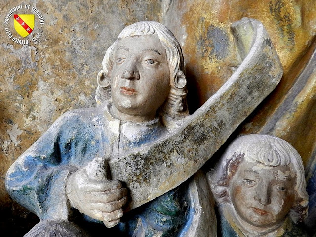 BULGNEVILLE (88) - Haut-relief : La légende des trois Maries (XVIe siècle)