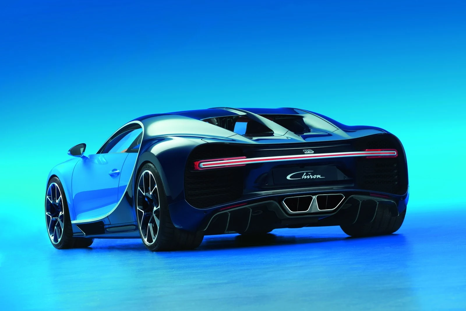 Đánh giá siêu xe Bugatti Chiron 2017