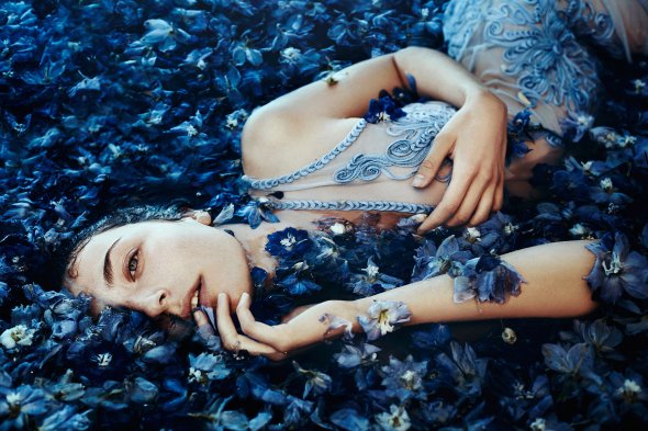 Bella Kotak 500px arte fotografia fashion surreal mulheres modelos flores magia beleza