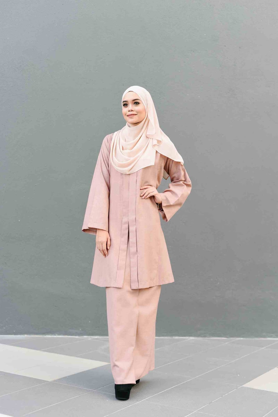 MADAM SURIANIE SAMSUDIN Tema  Warna  2019 Baju  ampa warna  apa