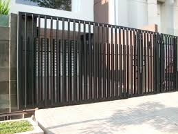 Biaya pembuatan pagar ditentukan dari model dan bahan pagar.