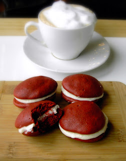 A Bowl of Mush: Red Velvet Whoopie Pies