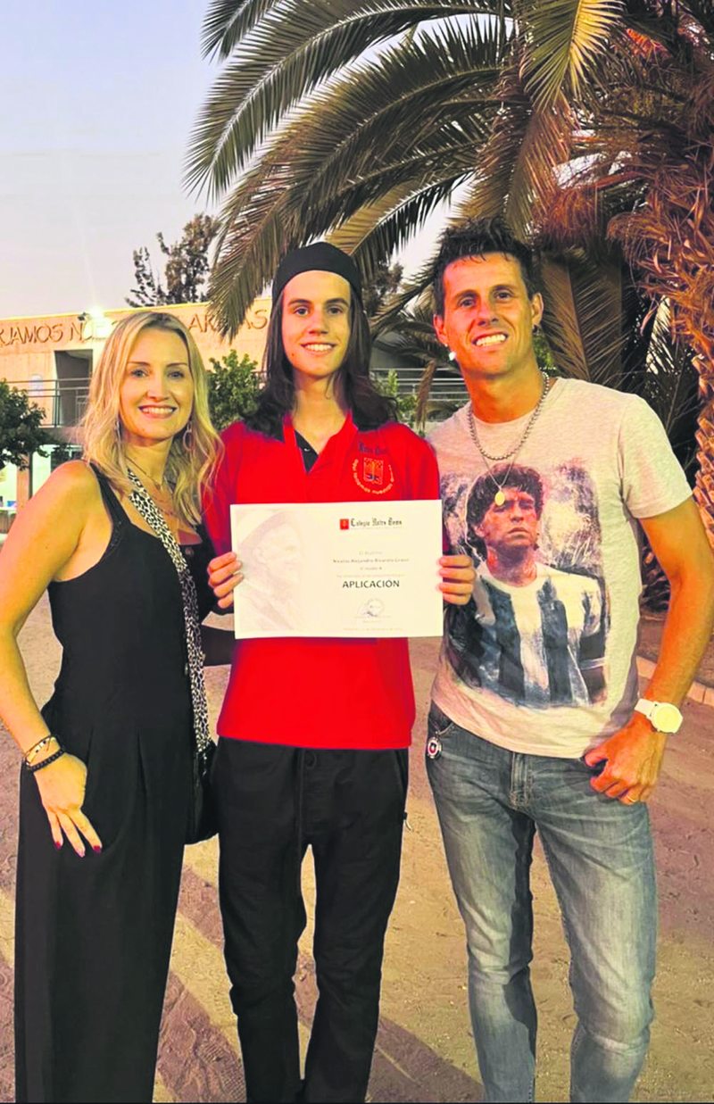 Diego Rivarola saca pecho con los logros académicos de su hijo mayor, Nicolás