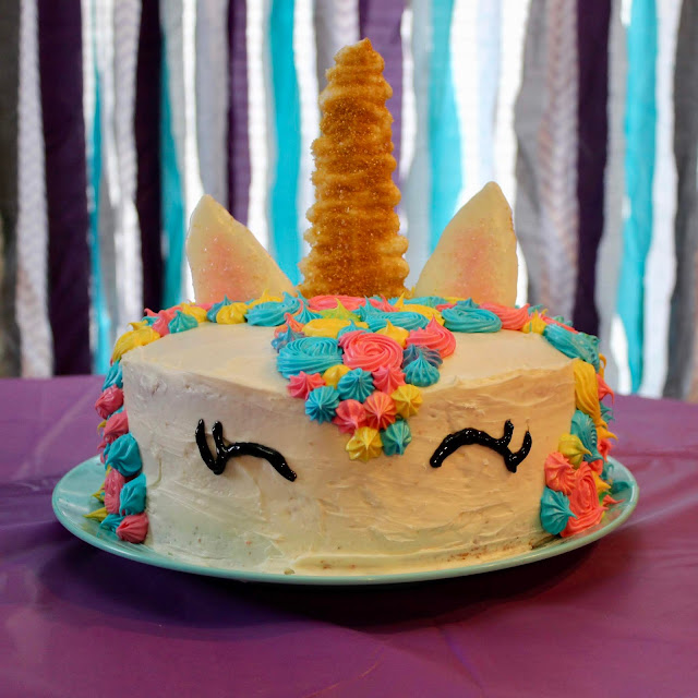 DIY cake, cake decorating, unicorn cake, DIY unicorn cake, unicorn cake tutorial, cake tutorial, magical unicorn cake, cake, colorful cake, rainbow cake, unicorn party, homemade unicorn cake, how to make a unicorn cake,