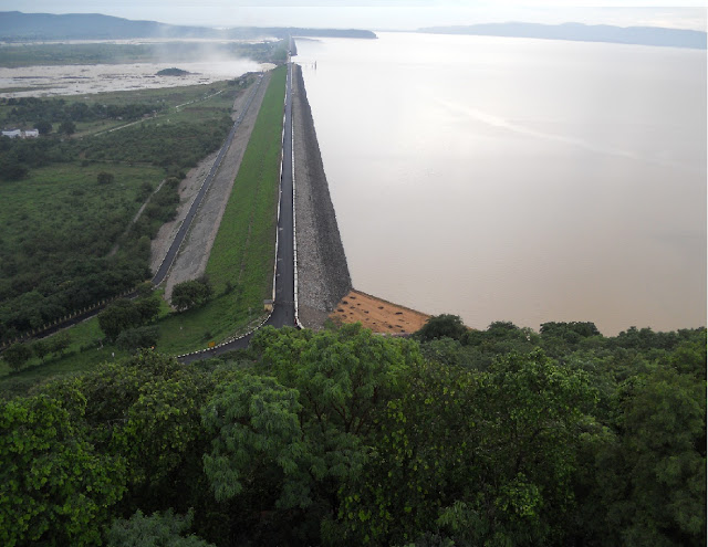 WORLD's LONGEST RIVER DAM