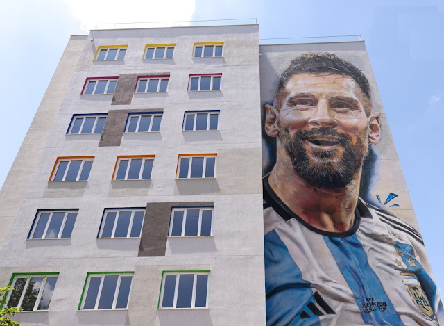 Murale con Leo Messi a Tirana di Massimiliano Bagnasco