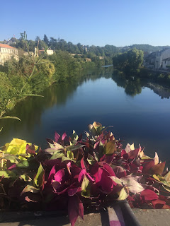 vue du Pont des Barris à Périgueux en été