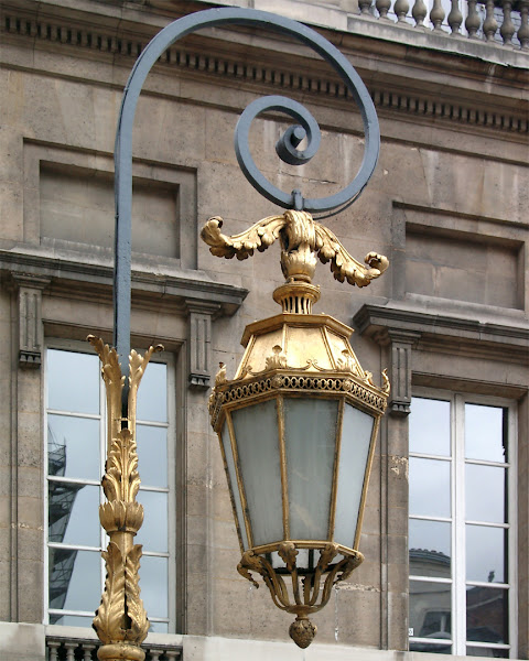 Lampadaire, street lamp, Palais de Justice de Paris, Boulevard du Palais, Quartier Saint-Germain-l'Auxerrois, 1st arrondissement, Paris