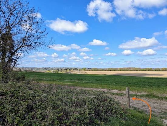 Turn left on Abbots Langley footpath 9