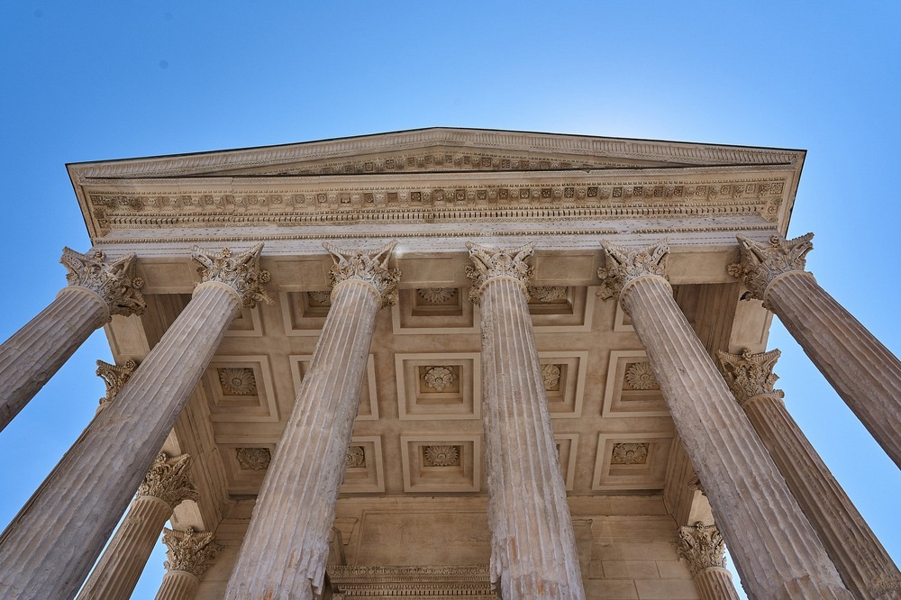 Maison Carree The Most Intact Roman Temple Amusing Planet