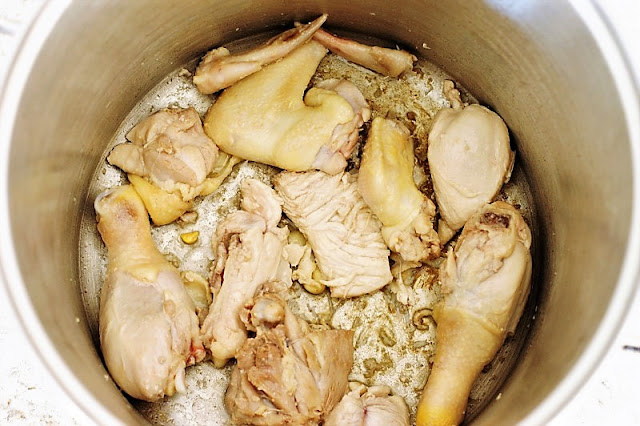  in addition to brand your ain flavorful chicken broth at habitation How to Make Homemade Chicken Broth