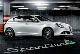 Alfa Romeo Giulietta Sportiva (2012) Front Side