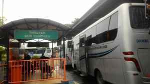 4 Kuntungan Naik Bus Damri Bandara