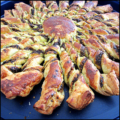 Hors table de Pauline -  Tarte soleil au pesto et parmesan.