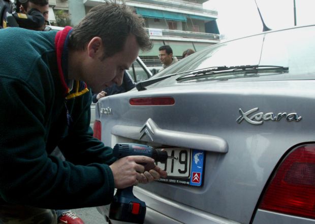 Επιστροφή πινακίδων και αδειών οδήγησης και κυκλοφορίας εν όψει Πάσχα