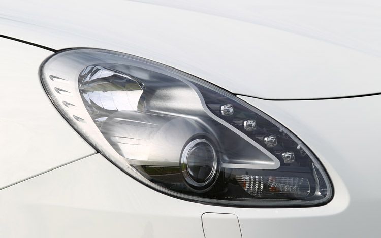 2011 Alfa Romeo Giulietta Headlights