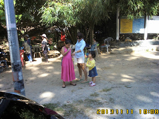 2013NOV10-11-Adalyn Family on ChiangMai Tour By Local ChiangMai Tour Guide