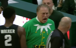 Tom Izzo gets technical foul while wearing elf-themed ugly Christmas sweater, Michigan State vs. Oakland, 12/21/2022