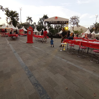 suasana sore hari di festival kuliner Ramadan Ayo Makan