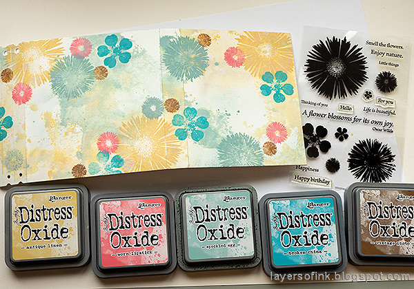 Layers of ink - Floral Folio Tutorial by Anna-Karin Evaldsson. Stamp with Simon Says Stamp Anna's Flowers.