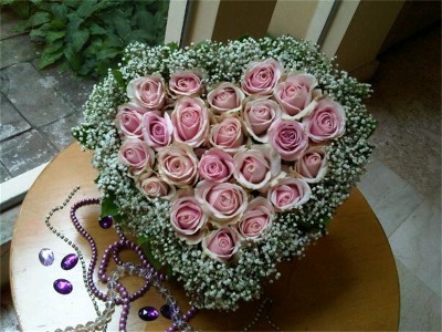 Bunga Cinta Bentuk Hati yang Romantis Toko Bunga Rawa Belong