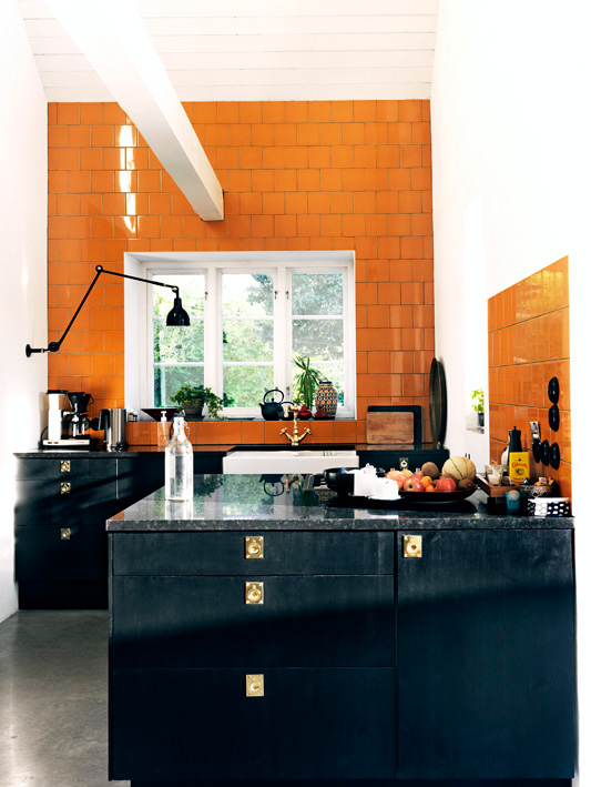 COCOCOZY: TILE FILE - ORANGE & BLACK KITCHEN