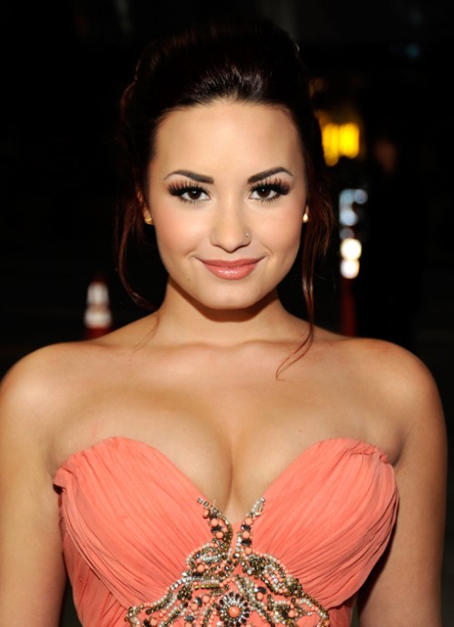 Demi Lovato Profile Demi Lovato Famous As Actress singer