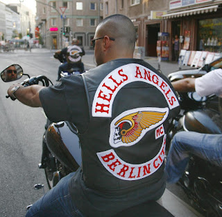   hells angels kutte, hells angels kutte kaufen, hells angels kutte ebay, hells angels kutte abzeichen, hells angels kutte bedeutung, hells angels kuttenverbot, bandidos kutte kaufen, hells angels jacket shop, hells angels kutte abzeichen bedeutung