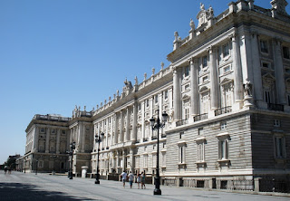 Fachada principal del Palacio Real desde la plaza de la Plaza de Oriente.