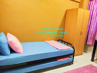 Warih-Homestay-Sri-Cempaka-Third-Bedroom-With-Pull-Out-Bed-And-Aircond
