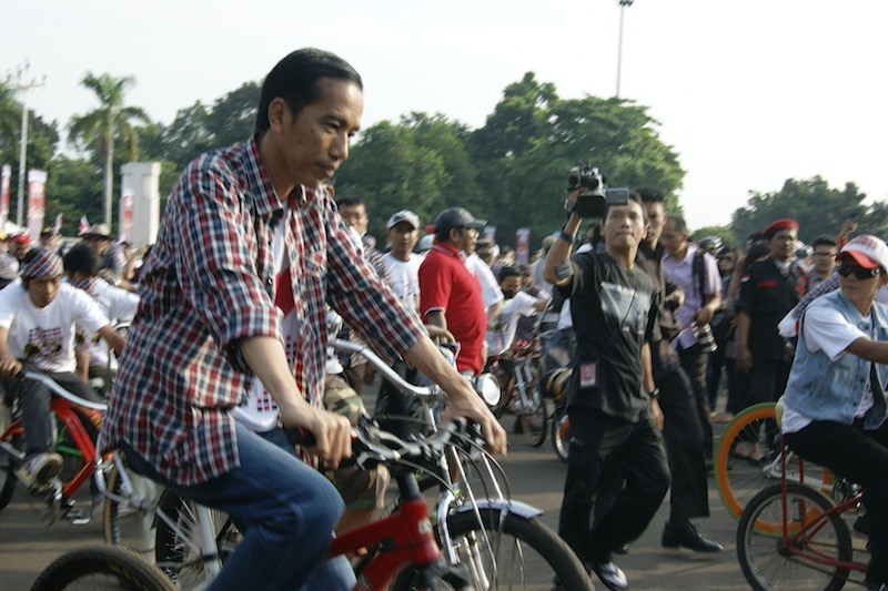 Senyuman Jokowi Pancarkan Kasih Sayang Warga oleh Fitra 