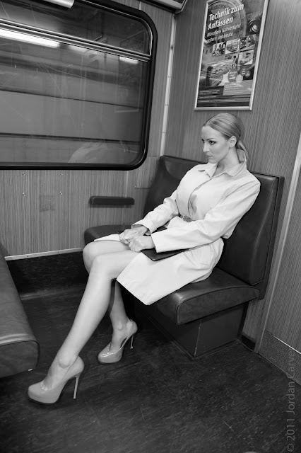 jordan-carver-in-train-by-underground-photo-shoot