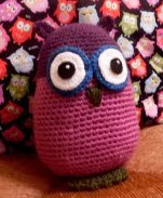 http://translate.google.es/translate?hl=es&sl=en&tl=es&u=http%3A%2F%2Fnotyouraveragecrochet.com%2Ftutorials%2Fhow-tos%2Fpatterns%2Fstuffed-owl-pattern%2F