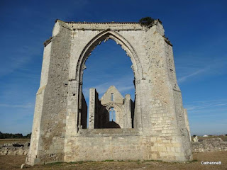 abbaye-notre-dame-ré-dite-chateliers-jpg