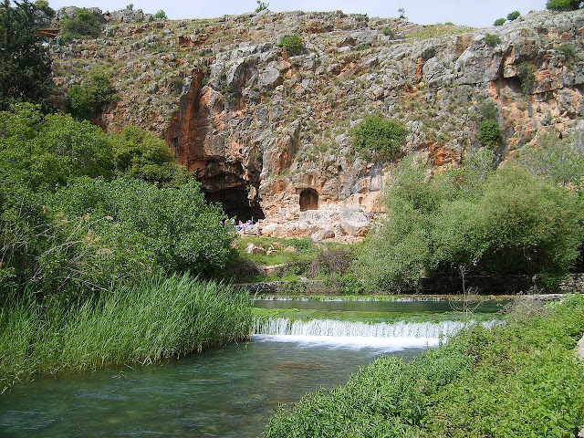 Ένας αρχαίος Έλληνας θεός στο Ισραήλ – Βωμός με ελληνική επιγραφή