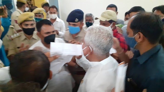  कांग्रेस में गुटबाजी,मंत्री बोले गुटबाजी से कांग्रेस होगी मजबूत।