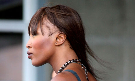 naomi campbell hair. Naomi Campbell shows some hair