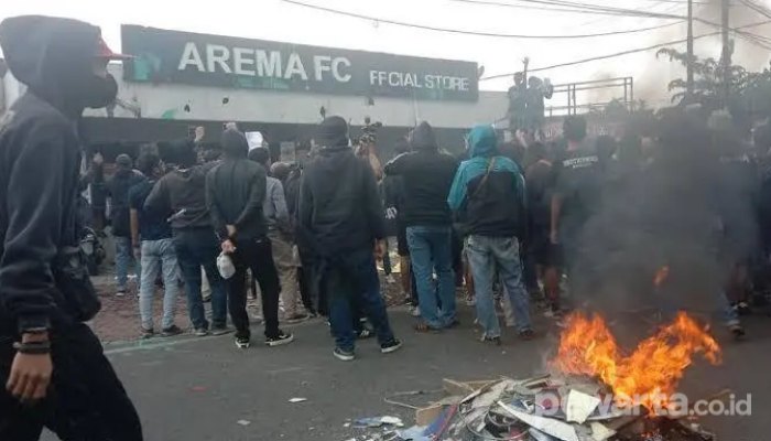 Polisi Tangkap 107 Orang Terlibat Kerusuhan Demo di Kantor Arema FC