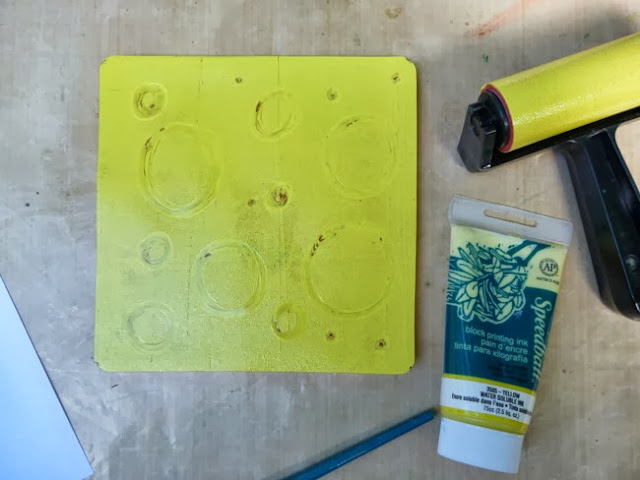How to draw patterns on a Gelli Plate with a paintbrush