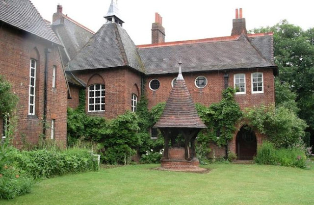 red-house-maison-rouge-william-worris-et-philip-webb-1859-bexley-heath-angleterre.jpg