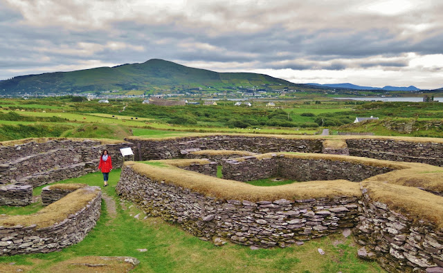 Ring Forts Of Cahersiveen gypsymonika.blogspot.com