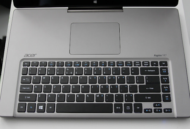 placement of track pad on R7