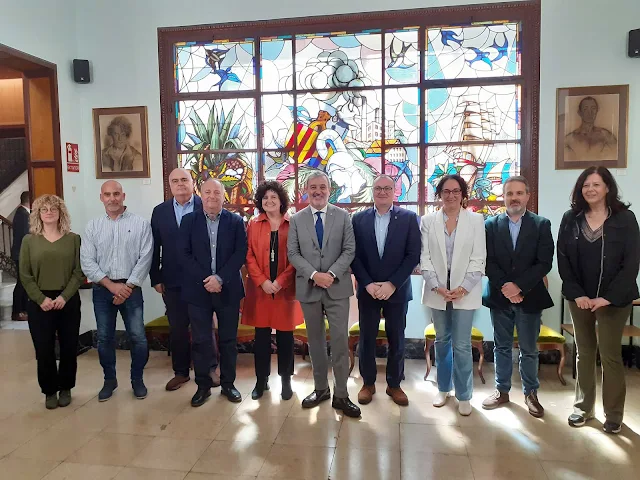 L'alcalde de Barcelona va visitar Vilanova i la Geltrú per concretar la solució als problemes de gentrificació que pateix la capital catalana