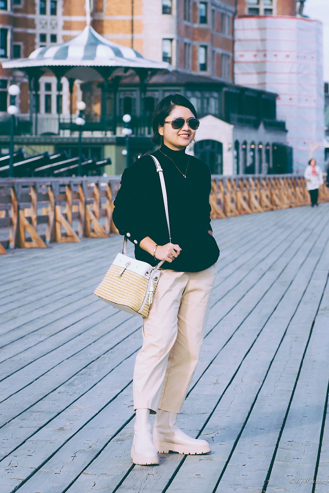 Fall Travel Outfit | Zara Long Beige Coat | Zara Ankle Boots | RayBan Polarized Sunglasses | Kate Spade Bucket Bag | Winners Canada Knit Top | Petite Fashion