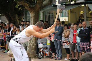 Exhibición de deporte rural en las fiestas de El Regato