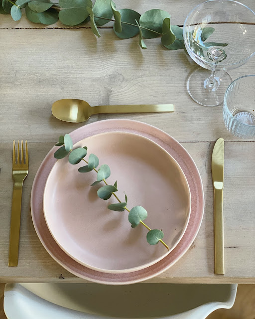 pink and gold table