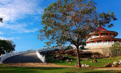 Kuil di Pantai tikus