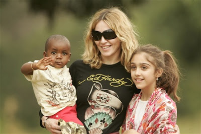 Madonna con Lourdes y David