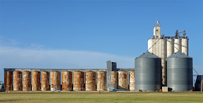 Grain Elevator: Hart, Texas